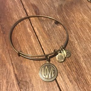 ❤️ Alex and Ani
